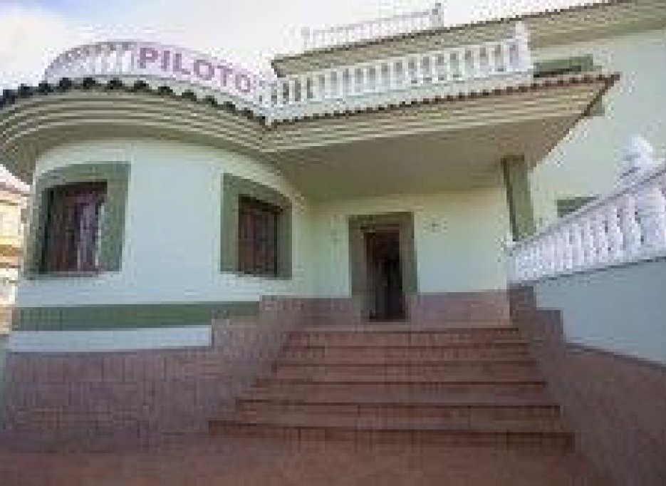 Nowy budynek - Villa -
Torrevieja - Los Altos