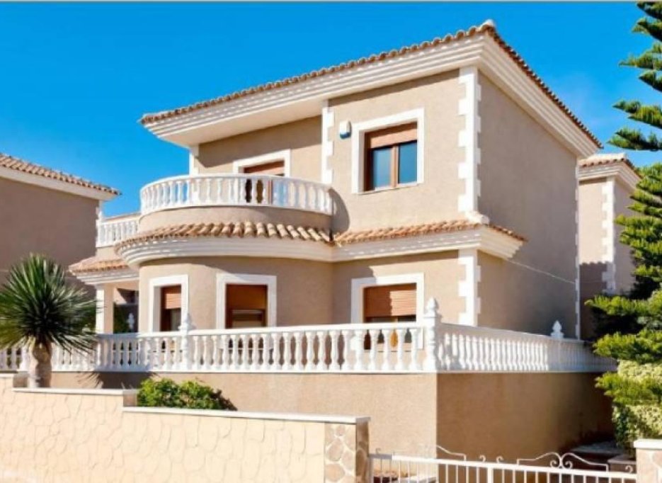 Nowy budynek - Villa -
Torrevieja - Los Altos