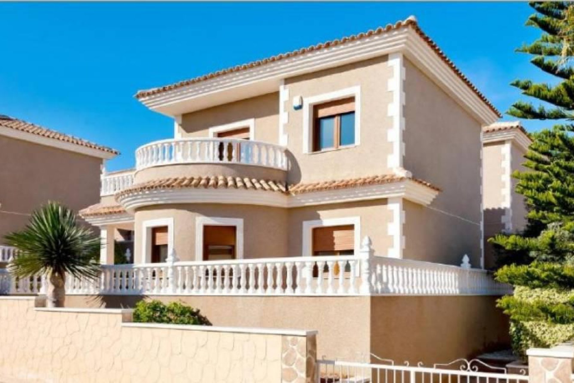 Nowy budynek - Villa -
Torrevieja - Los Altos