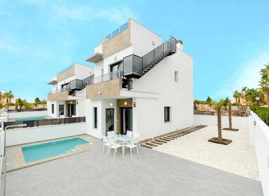 Nowy budynek - Villa -
Torrevieja - Torretas