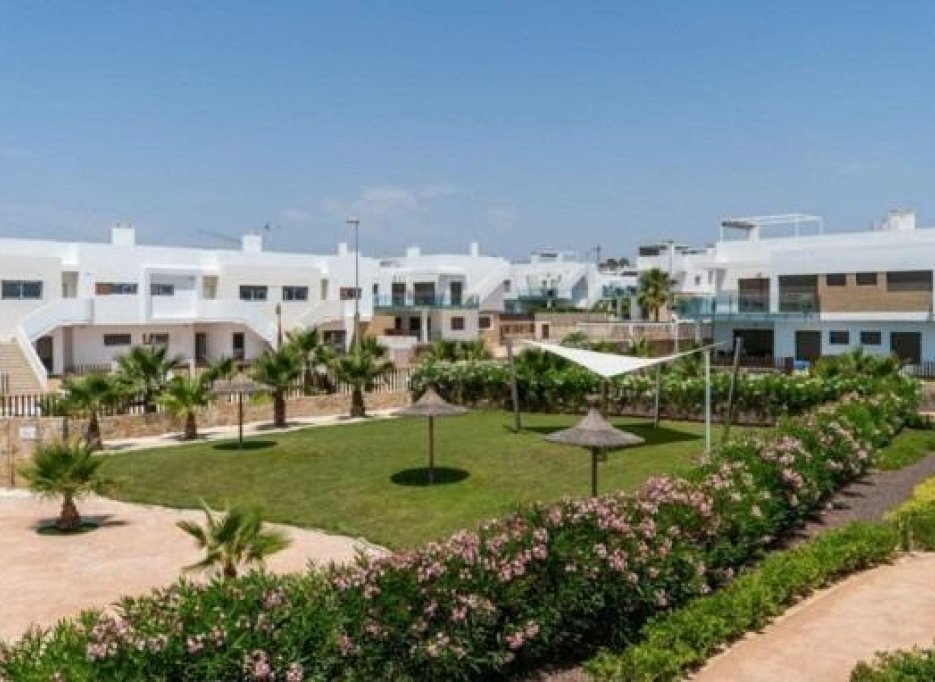 Obra nueva - Bungalow -
Orihuela - Vistabella Golf