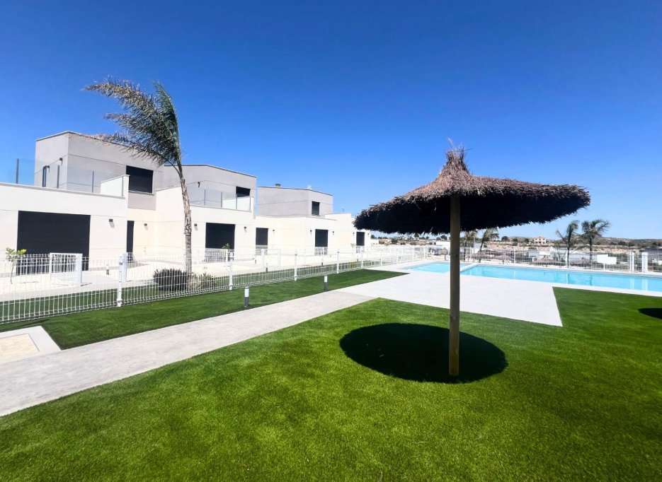 Obra nueva - Town House -
Banos y Mendigo - Altaona Golf