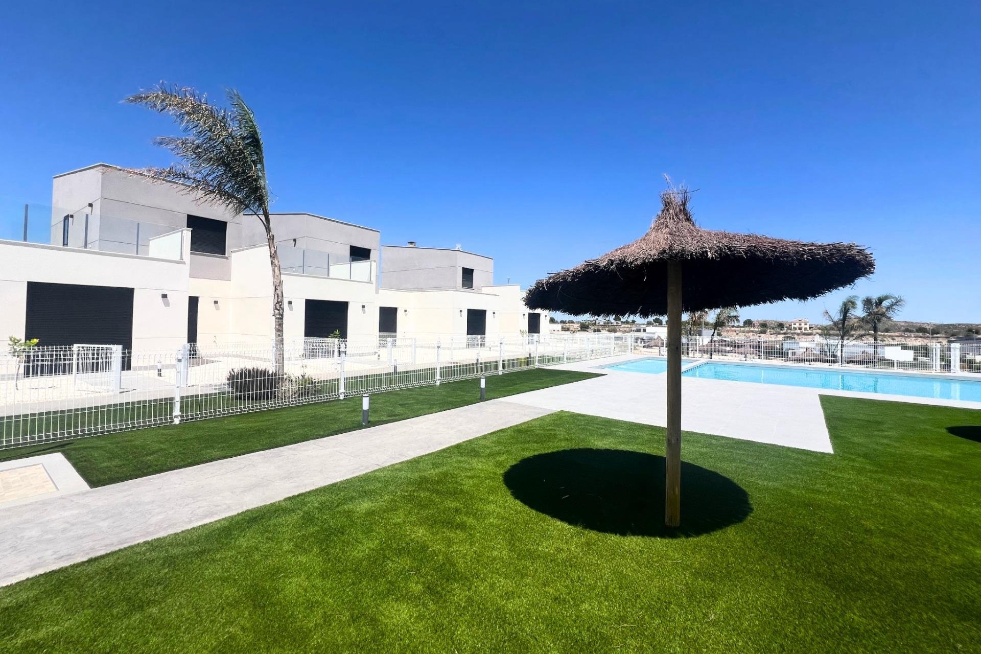 Obra nueva - Town House -
Banos y Mendigo - Altaona Golf