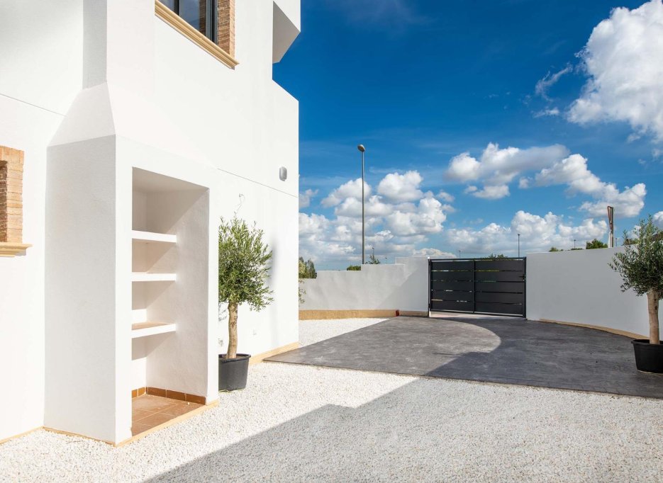 Obra nueva - Town House -
Cox - San Fernando