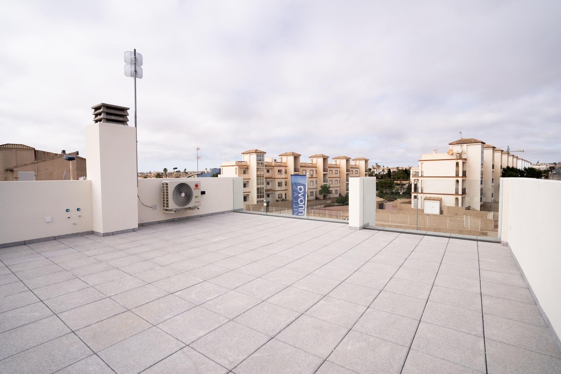 Obra nueva - Town House -
Orihuela Costa - Entre golf