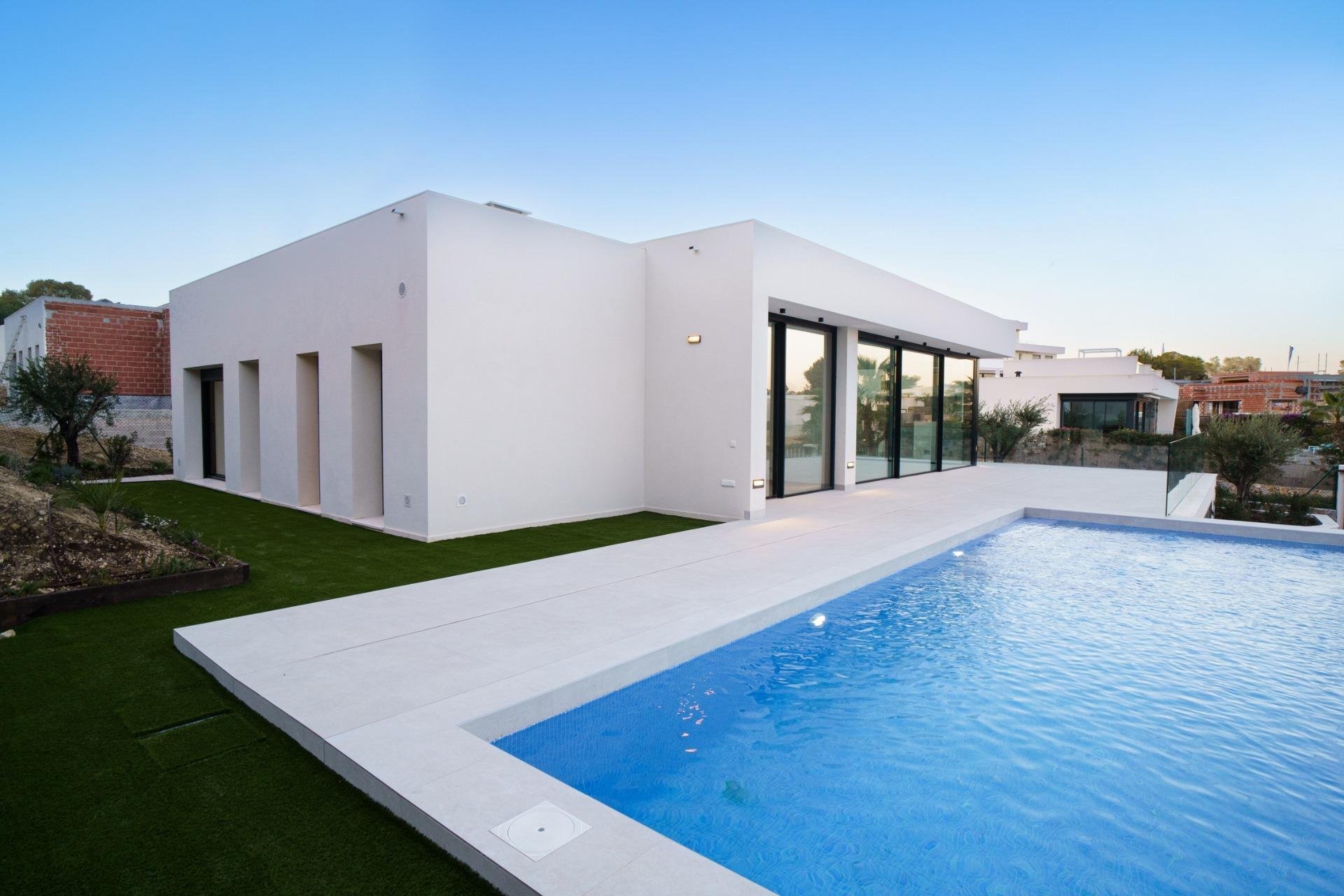 Obra nueva - Villa -
Orihuela - Las Colinas Golf