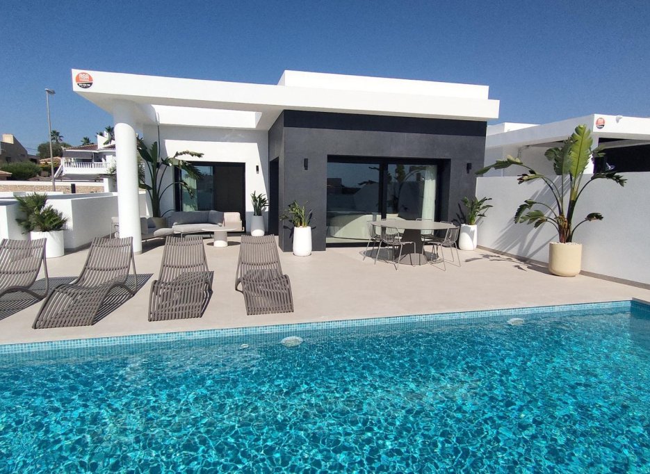 Obra nueva - Villa -
Rojales - Ciudad Quesada