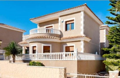 Villa - Nowy budynek - Torrevieja - Los Altos